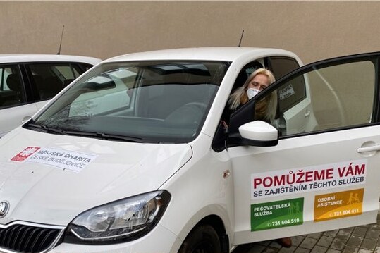 Tříkrálová sbírka 2020 přispěla k obnově vozového parku českobudějovické Charity