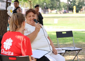 Na Sokolském ostrově se rodiny rozloučily s létem. Idylku zpestřila prozaička Ilona Ferková