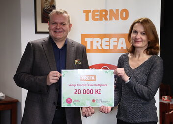 Nákup pro dobrou věc přinesl Charitě České Budějovice 20 000 korun. Podpořeny byly i další sociální organizace