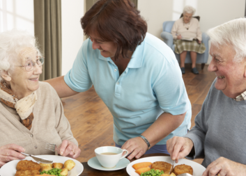 Výživa seniorů v domácí péči: malé změny, velký rozdíl
